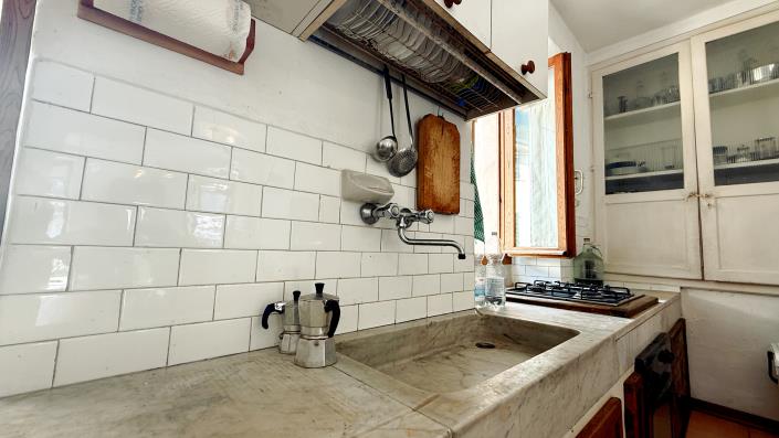 Image No.9-2 Bed Townhouse for sale