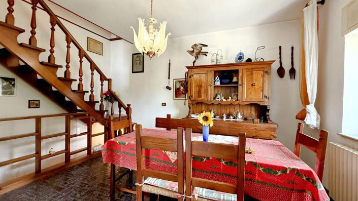 Image No.27-2 Bed Semi-Detached for sale