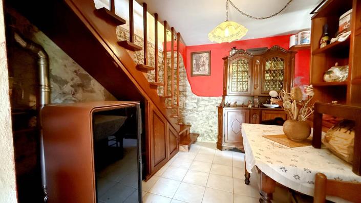 Image No.44-2 Bed Semi-Detached for sale