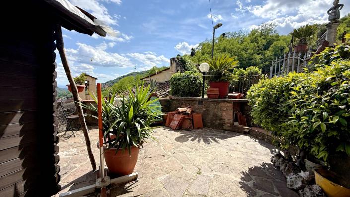 Image No.52-2 Bed Semi-Detached for sale