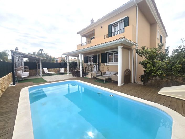Image No.1-4 Bed House for sale