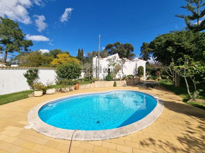 Image No.1-3 Bed House for sale