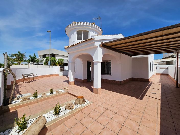 Image No.1-3 Bed Villa for sale
