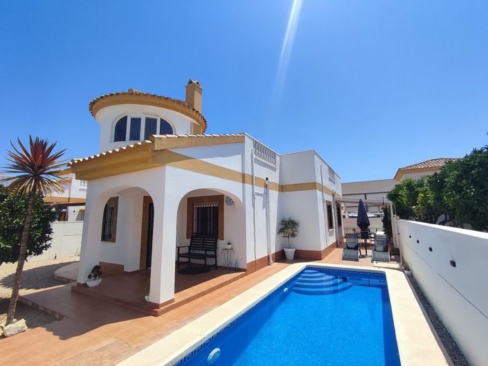 Image No.1-3 Bed Villa for sale