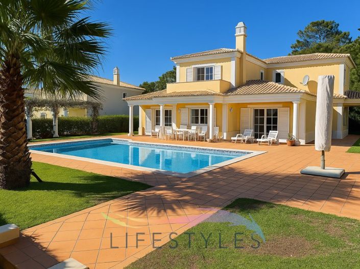 Image No.1-4 Bed Villa for sale