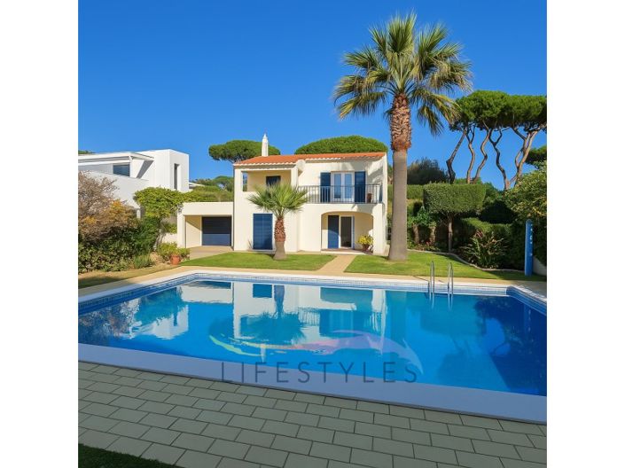 Image No.1-6 Bed Villa for sale