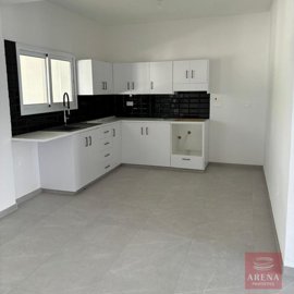 4-3-bed-apt-livadia-8566