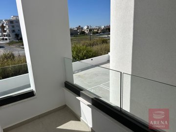 13-1-bed-apt-in-new-marina-area-8738