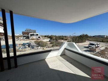 6-1-bed-apt-in-new-marina-area-8738