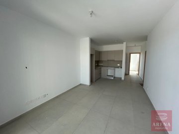 9-1-bed-apt-in-new-marina-area-8738