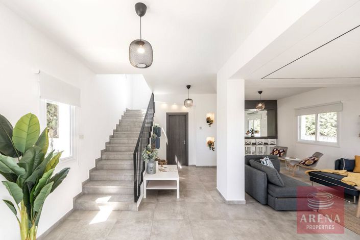 Image No.9-Villa de 4 chambres à vendre à Famagusta