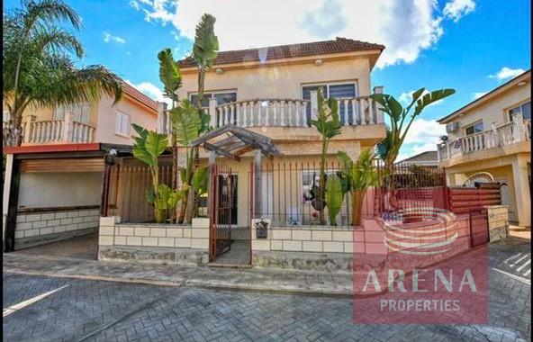 Image No.1-Villa de 3 chambres à vendre à Famagusta