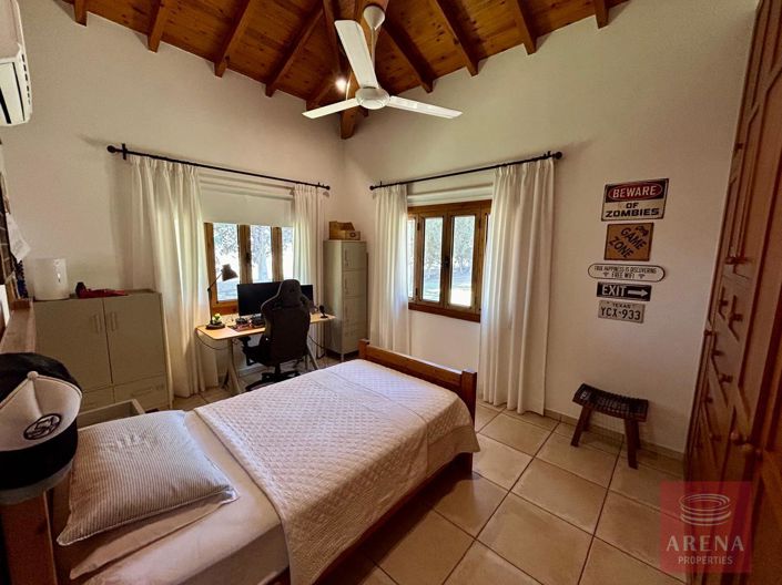 Image No.21-Bungalow de 4 chambres à vendre à Larnaca