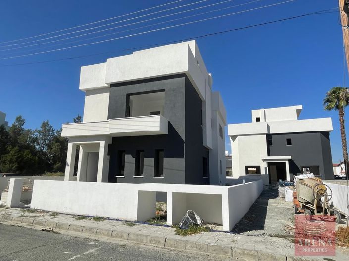 Image No.1-Villa de 4 chambres à vendre à Larnaca