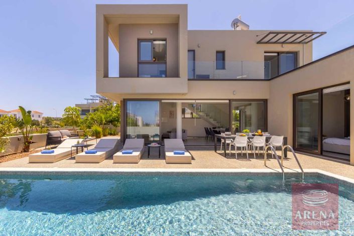 Image No.1-3 Bed Villa for sale