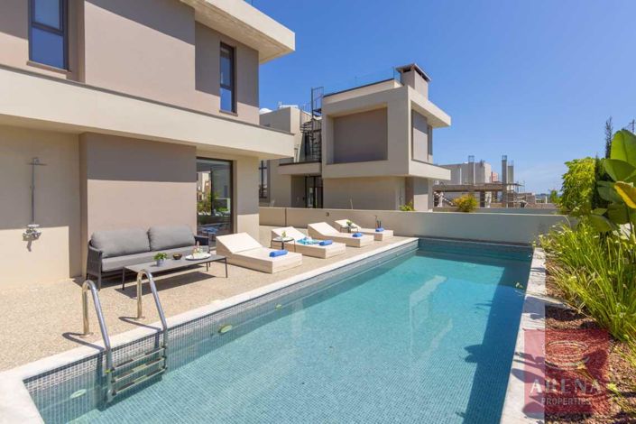 Image No.2-Villa de 3 chambres à vendre à Famagusta