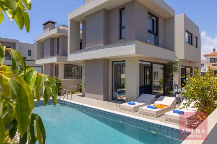 Image No.1-3 Bed Villa for sale