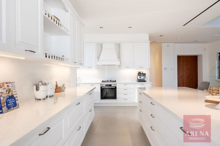 Image No.13-Villa de 4 chambres à vendre à Famagusta