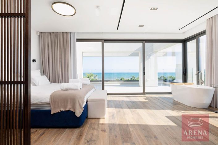 Image No.15-Villa de 4 chambres à vendre à Famagusta