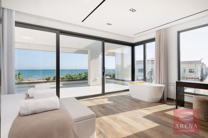 Image No.17-Villa de 4 chambres à vendre à Famagusta