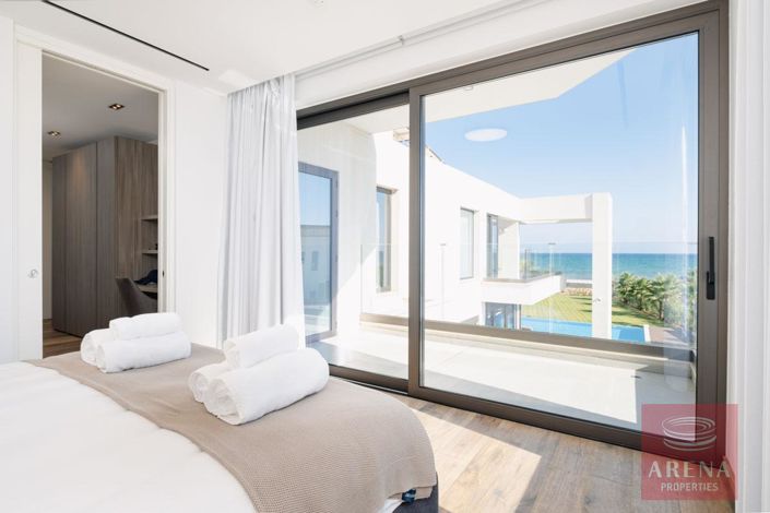 Image No.20-Villa de 4 chambres à vendre à Famagusta