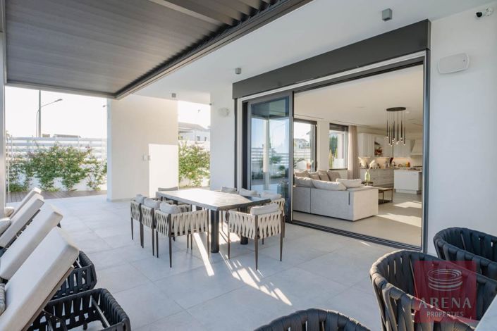 Image No.9-Villa de 4 chambres à vendre à Famagusta