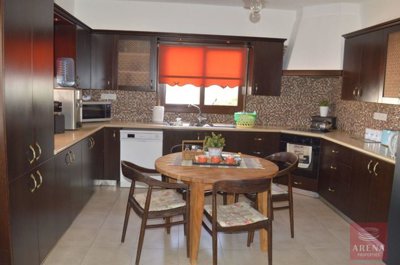 5-villa-in-pyla-9126