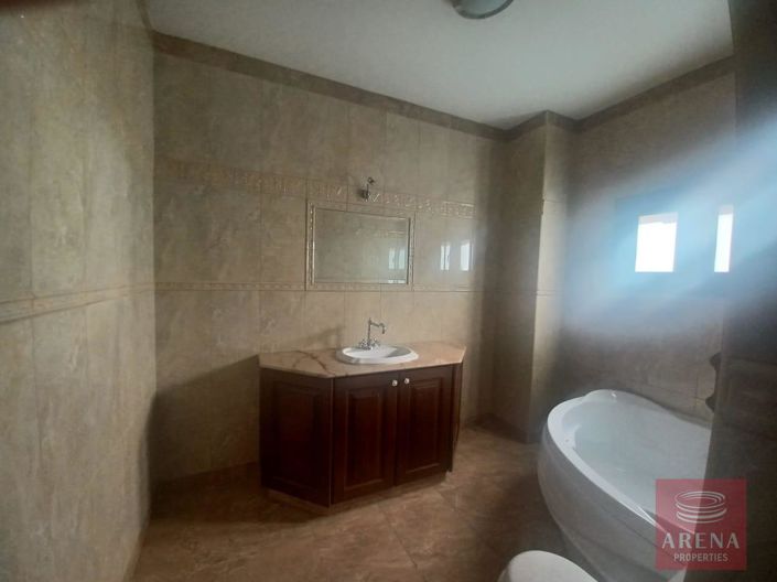 Image No.22-3 Bed Villa for sale