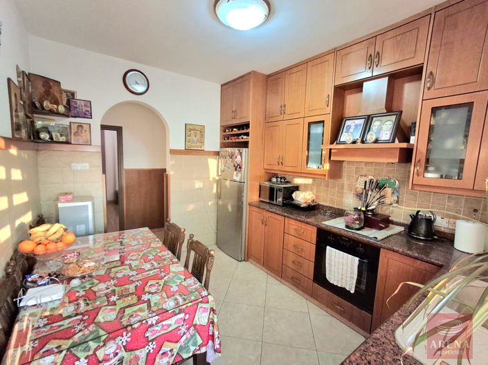 Image No.8-3 Bed Apartment for sale