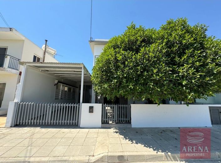 Image No.1-Villa de 4 chambres à vendre à Larnaca
