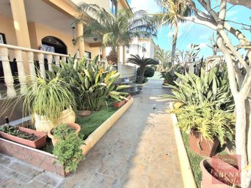 3-5-bed-villa-livadia-9182