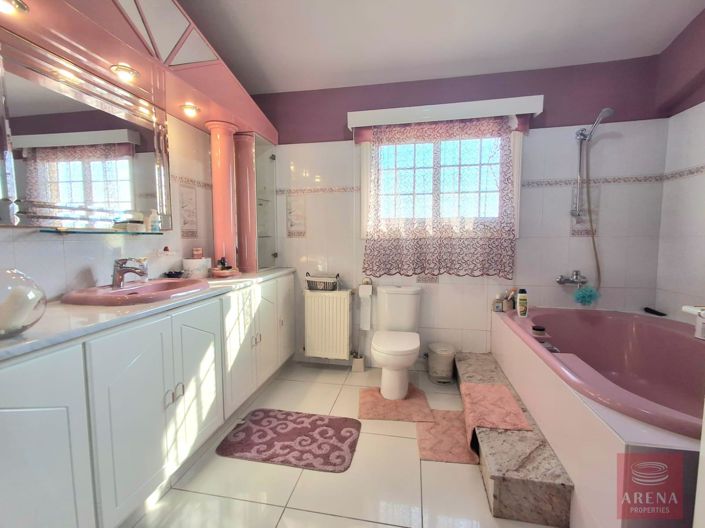 Image No.34-5 Bed Villa for sale