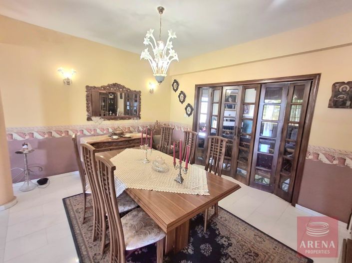 Image No.8-5 Bed Villa for sale