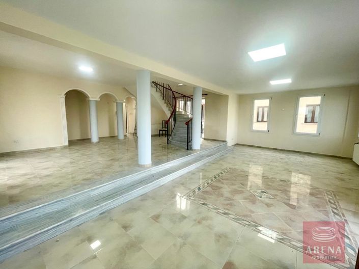 Image No.6-5 Bed Villa for sale