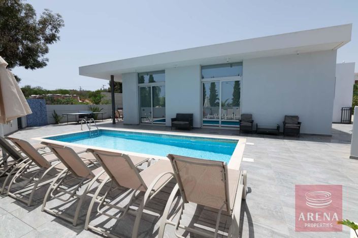 Image No.1-4 Bed Villa for sale