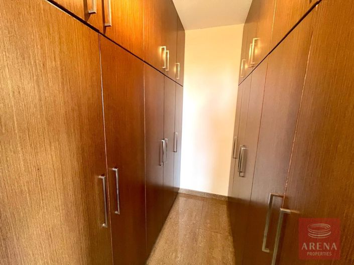 Image No.30-Villa de 5 chambres à vendre à Famagusta