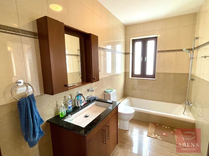 Image No.34-Villa de 5 chambres à vendre à Famagusta