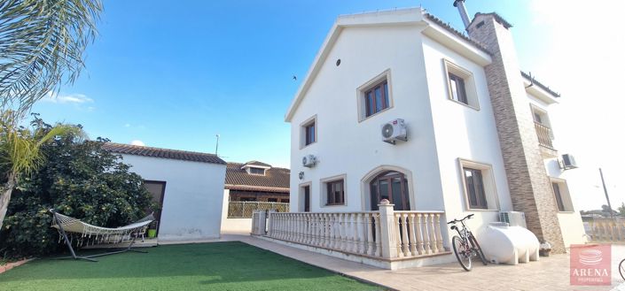 Image No.1-Villa de 3 chambres à vendre à Famagusta