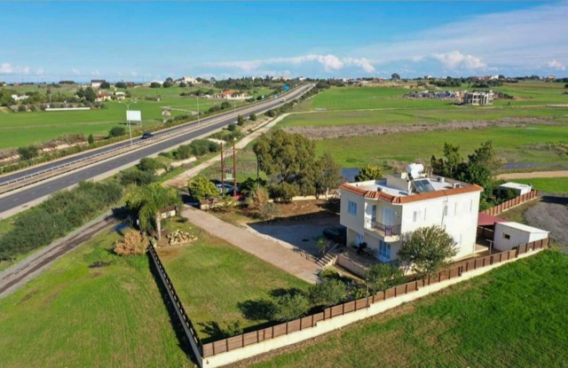 Image No.1-Villa de 3 chambres à vendre à Famagusta