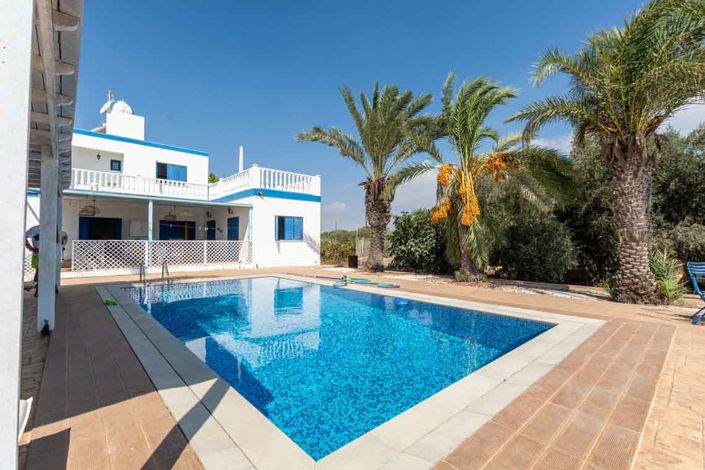 Image No.1-4 Bed Villa for sale