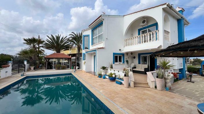 Image No.1-3 Bed Villa for sale