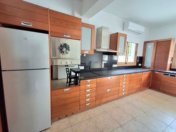 Image No.15-Villa de 5 chambres à vendre à Larnaca