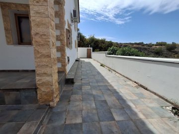 1-5-bed-villa-oroklini-9358-3