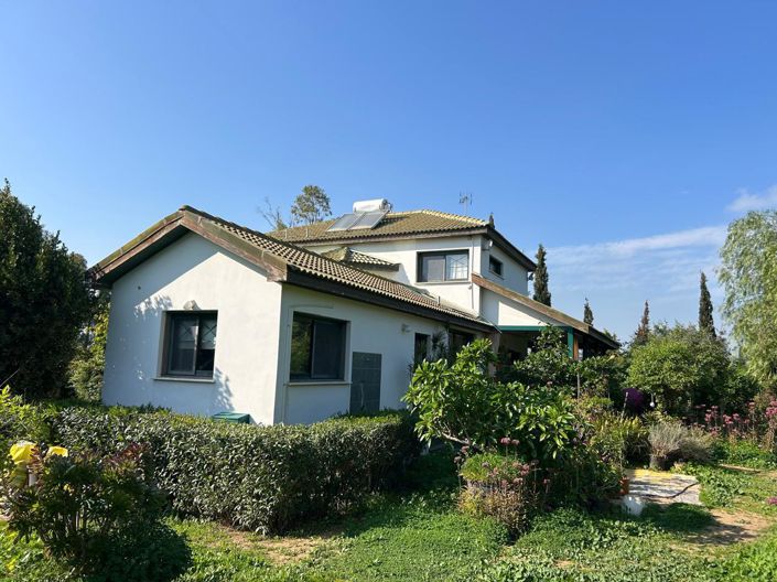 Image No.1-Villa de 4 chambres à vendre à Larnaca