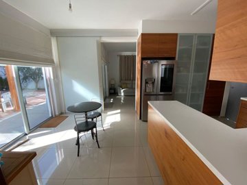 1-villa-in-livadia-9395-10