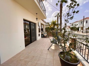 6-4-bed-villa-in-livadia-9442