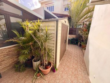 7-4-bed-villa-in-livadia-9442