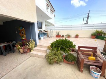 6-4-bed-villa-aradippou-9443