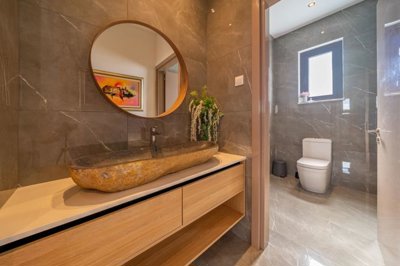 1-5-bed-bungalow-9466-14