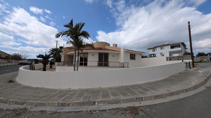 Image No.1-Bungalow de 3 chambres à vendre à Larnaca